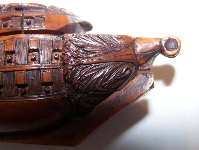 A Fine Napoleonic Period Carved Coquilla Nut Snuff Box in the Form of a 100 Gun Man-of-War circa 1795-1810. — image 5